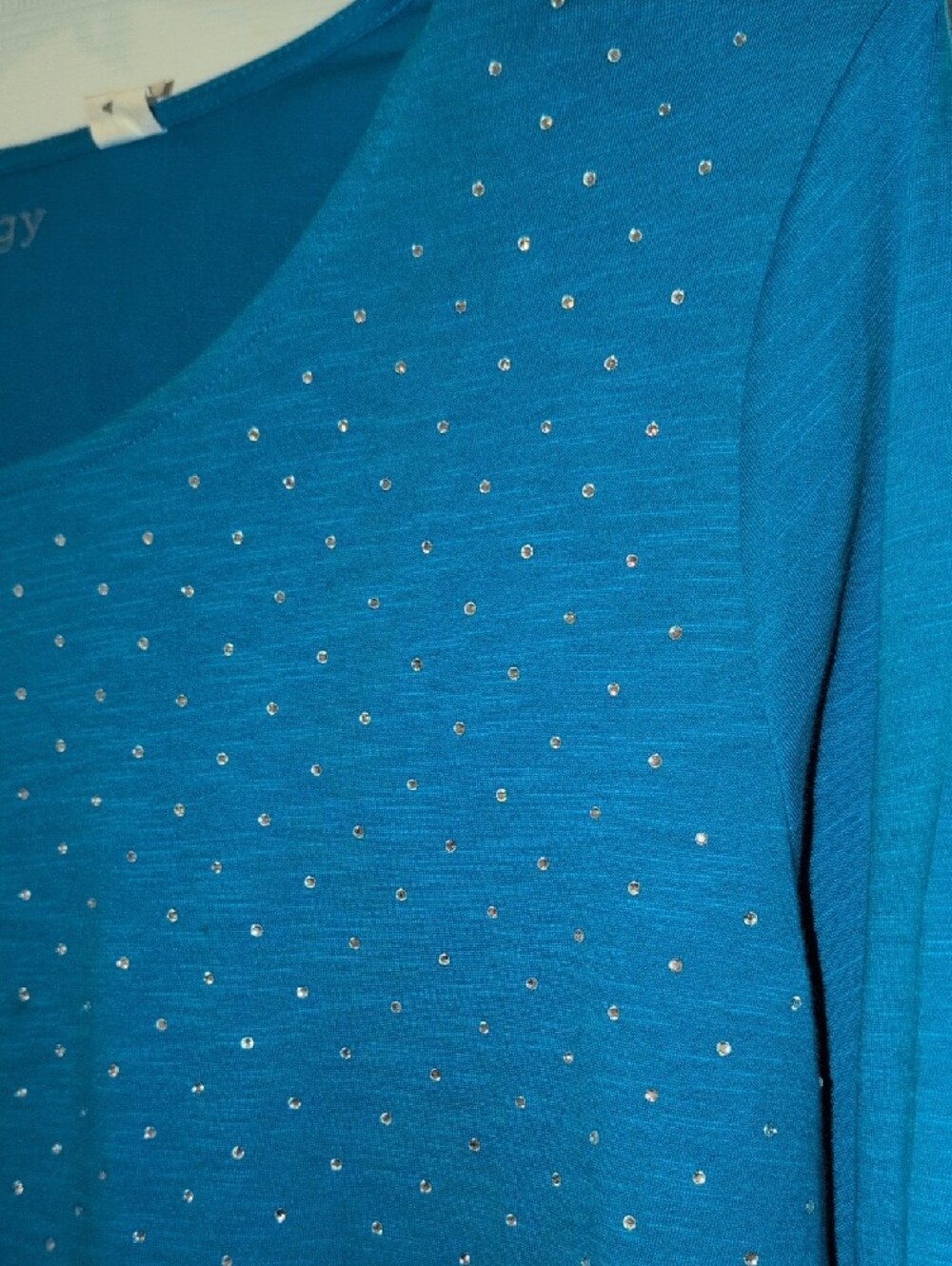Zenergy by Chico's Teal Rhinestone Scoop Neck 3/4 Sleeve Top - Picture 4 of 5